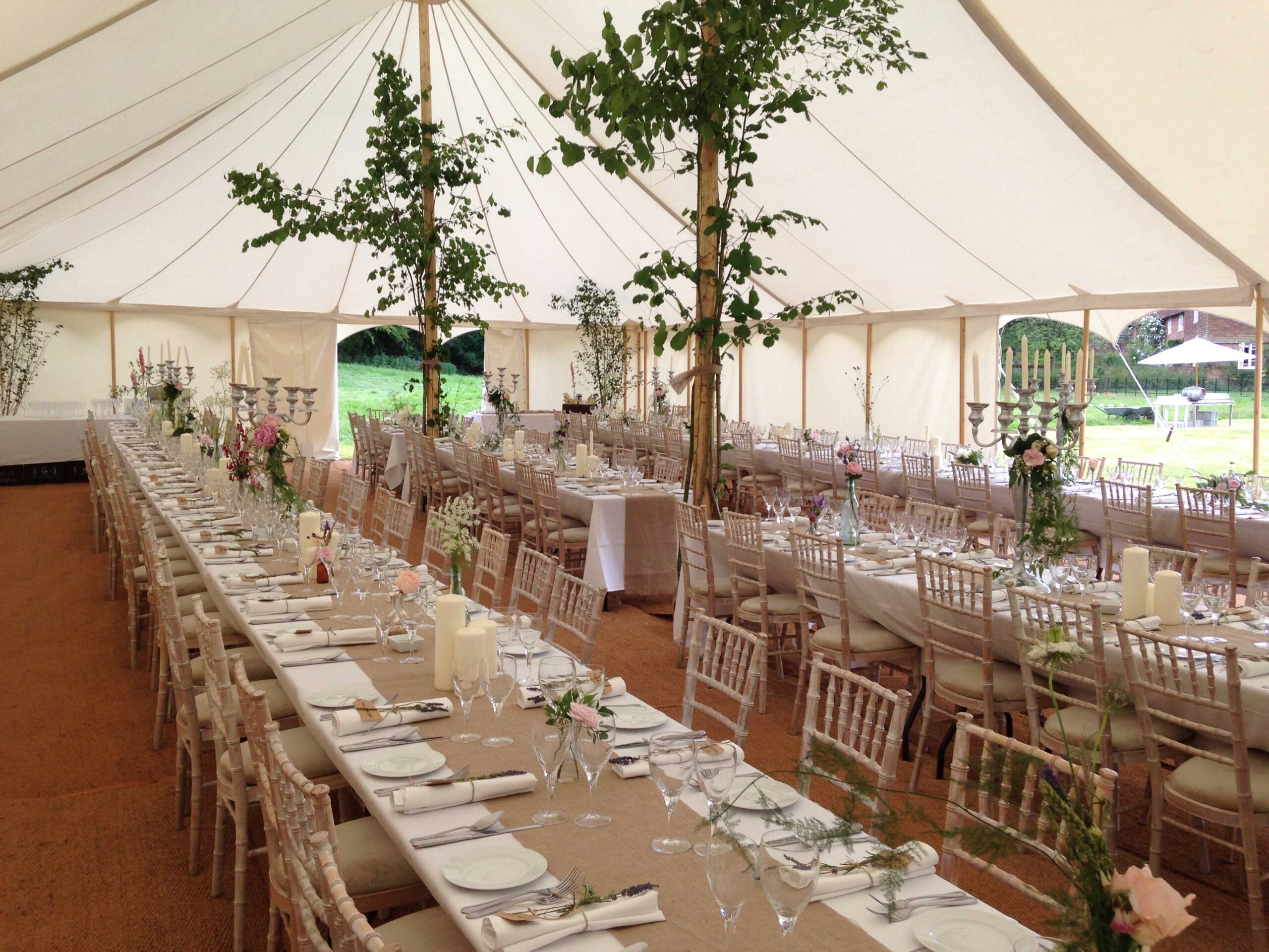 Canvas-interior-long-tables